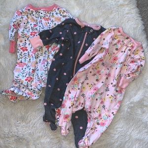 3 Gerber Organic Newborn Sleepers
